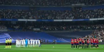 Pemain Real Madrid dan Osasuna Mengheningkan Cipta sebelum Bertanding, (2/10/2022).