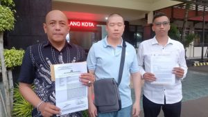 Kuasa Hukum Djoko Tritjahjana, SE, SH, MH (kiri), Joko Wahyono (tengah) dan Kuasa Hukum Maliki, SHI, MH.