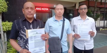 Kuasa Hukum Djoko Tritjahjana, SE, SH, MH (kiri), Joko Wahyono (tengah) dan Kuasa Hukum Maliki, SHI, MH.