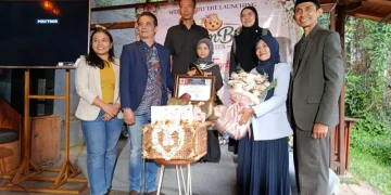 Keren! Baru Berusia 8 Tahun, CEO Cilik Asal Malang Ini Sukses Luncurkan Kudapan Sehat “BloomBite”