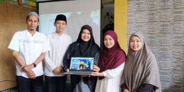 Unira Malang Serahkan ISYARA, Media pembelajaran untuk Anak Tuli